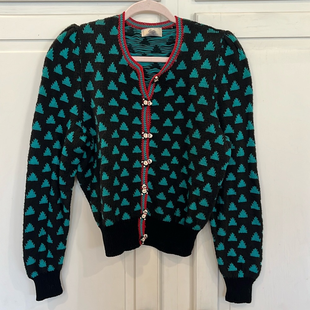 Dia North‎ of Boston women’s sweater
